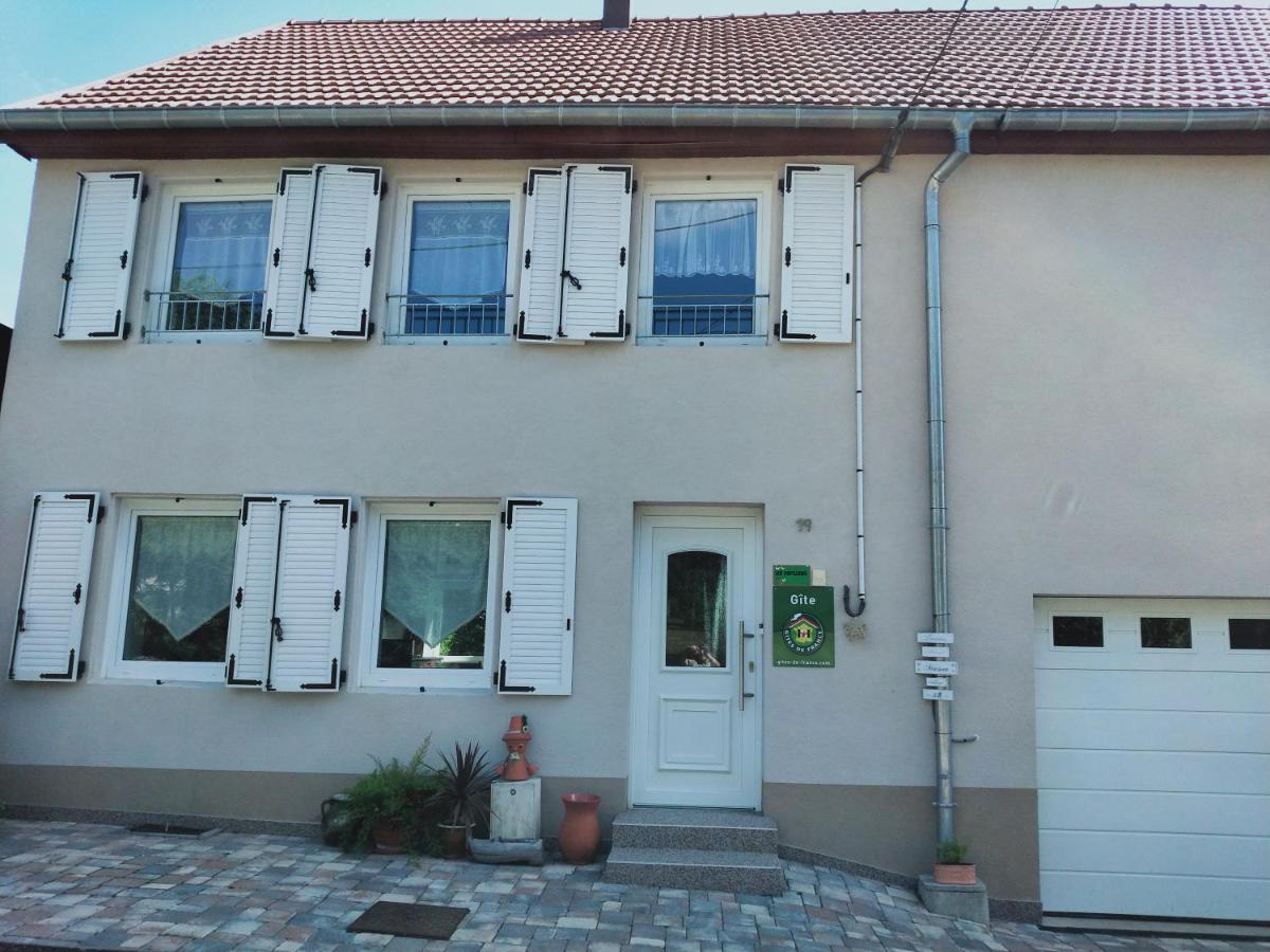 Gite Les Papillons Bining Zewnętrze zdjęcie
